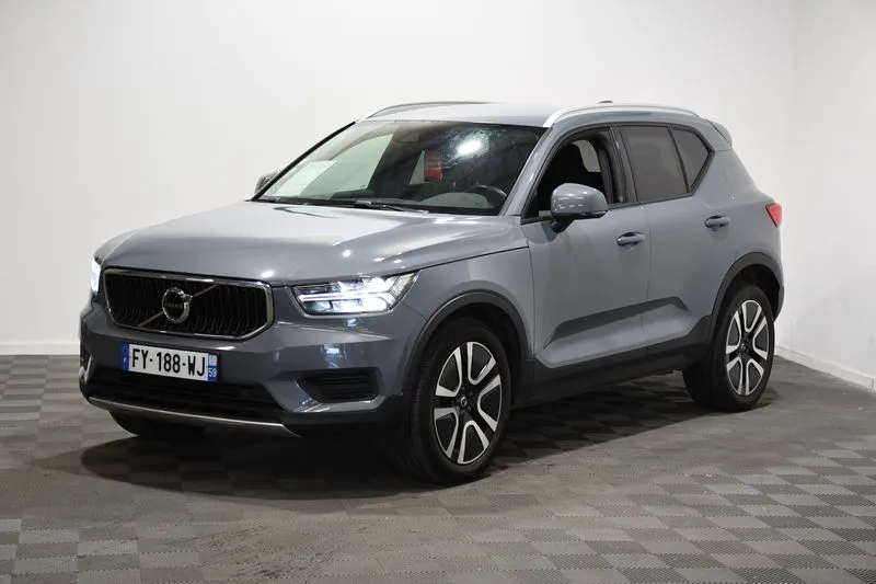 VOLVO - XC40 1.5 T3 165 MOMENTUM 2WD GEARTRONIC BVA