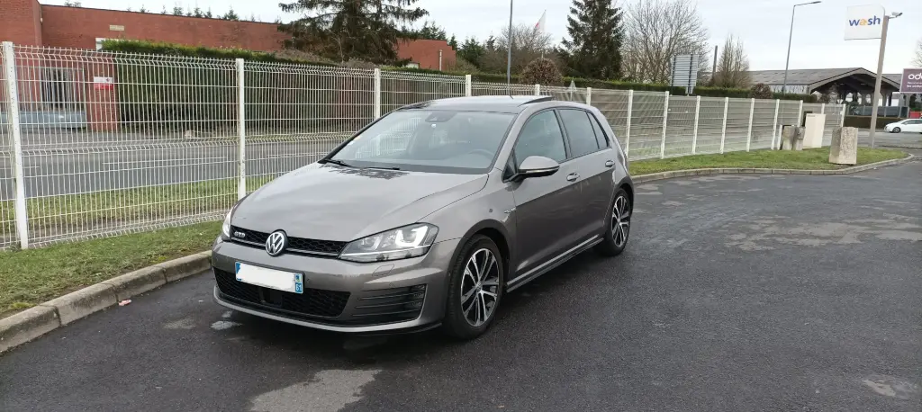 VEHICULE D'OCCASION - VOLKSWAGEN GOLF VII GTD